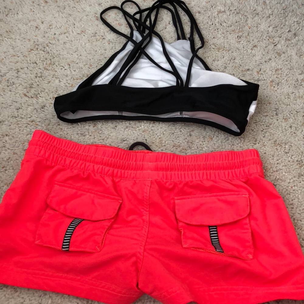 Roxy Boardshorts and Cupshe swim top!